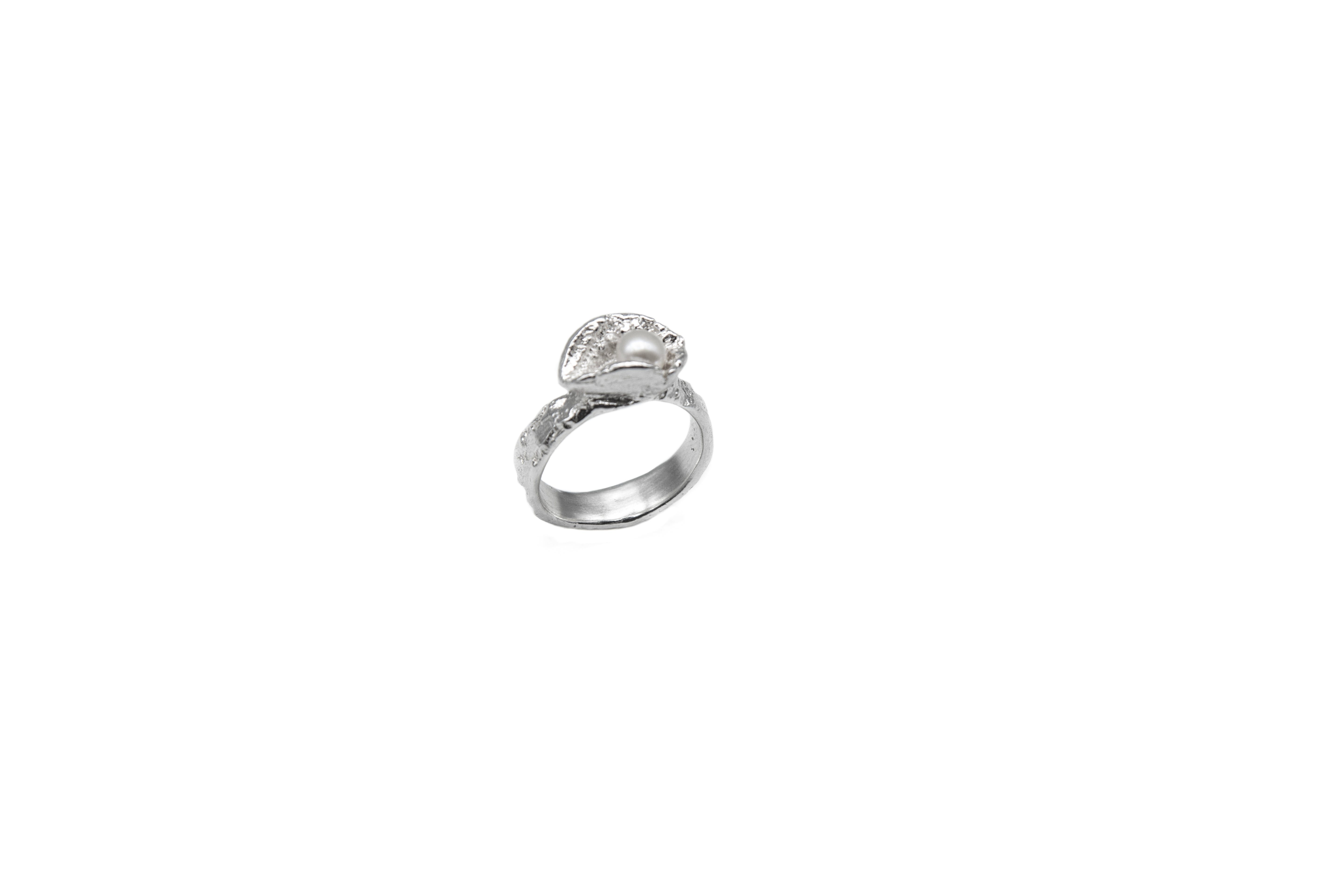 Laced Textured Pearl Ring