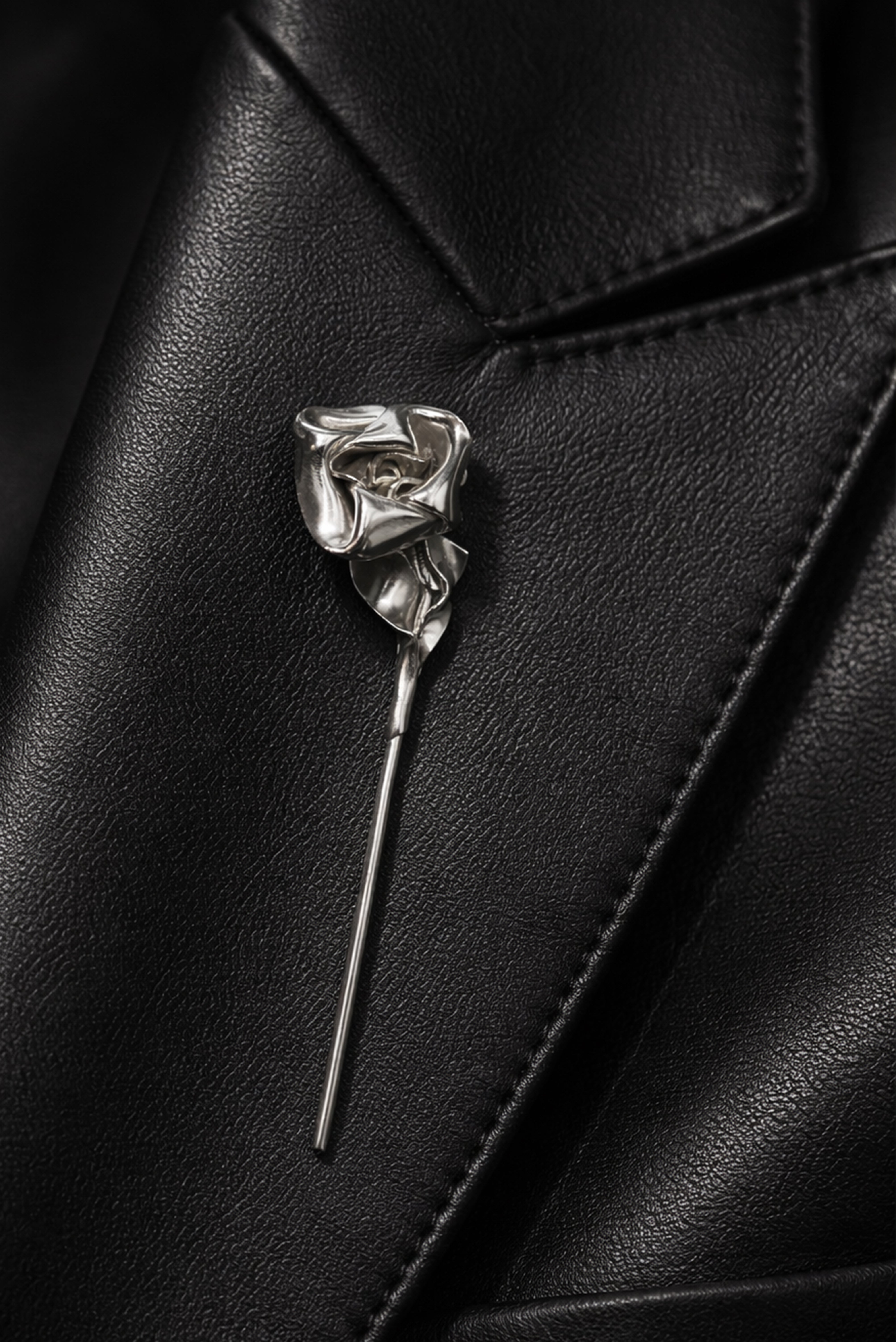 Rose d’Ombre Brooch