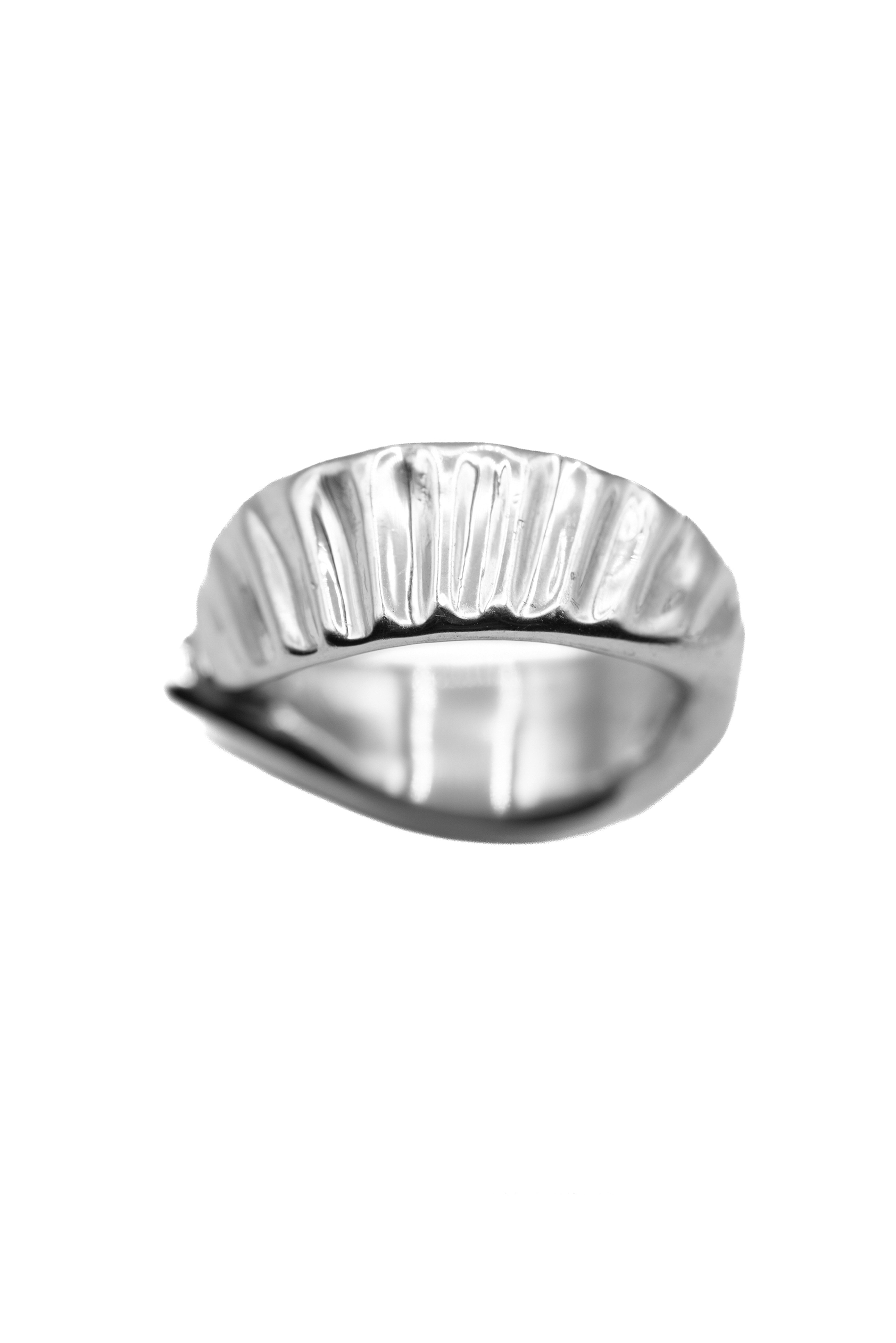 Scallop ring