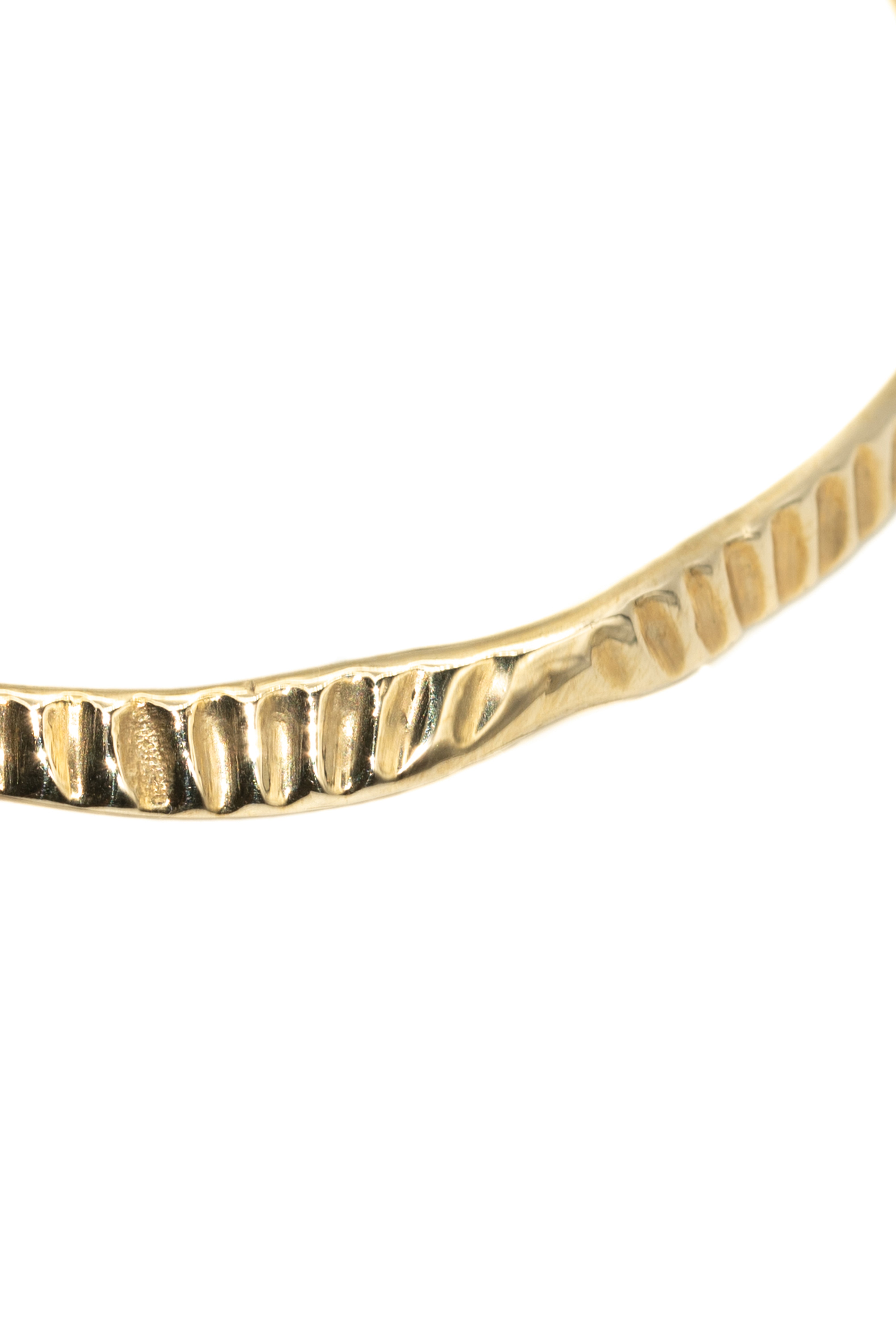 SOLID GOLD SCALLOP CUFF